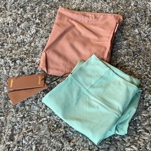 Girlfriend Collective in Foam XL